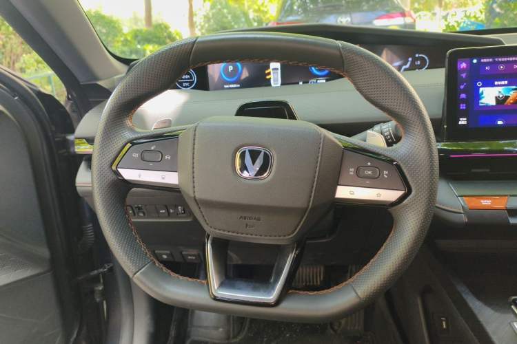 Used CHANGAN UNI-V 2022 1.5T Prestige Version Steering Wheel
