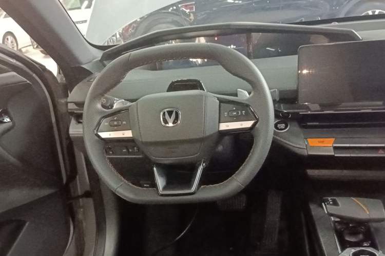 Used CHANGAN UNI-V 2022 1.5T Smart Navigation Version Steering Wheel