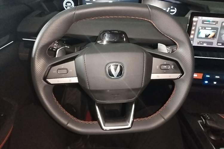 Used CHANGAN UNI-V 2022 1.5T Sport Edition Steering Wheel