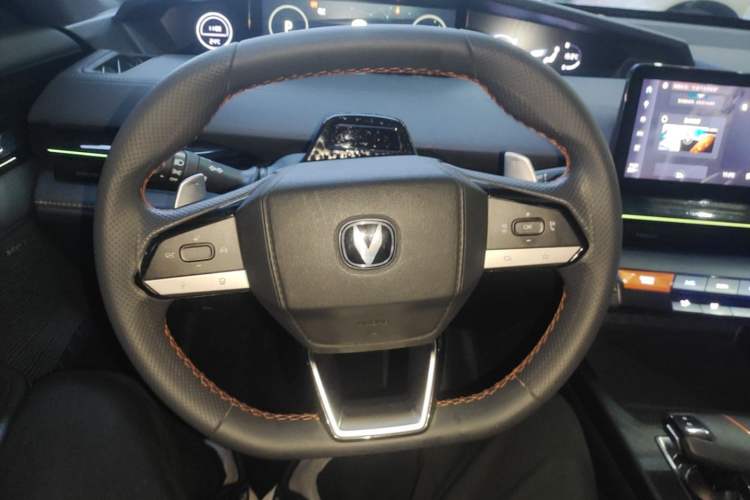 Used CHANGAN UNI-V 2022 1.5T Prestige Version Steering Wheel