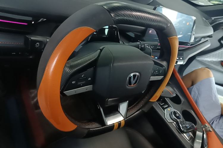 Used CHANGAN UNI-V 2022 1.5T Prestige Version Steering Wheel