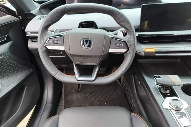 Used CHANGAN UNI-V 2022 1.5T Smart Navigation Version Steering Wheel