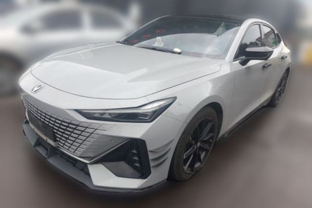 Used CHANGAN UNI-V 2022 1.5T Prestige Version