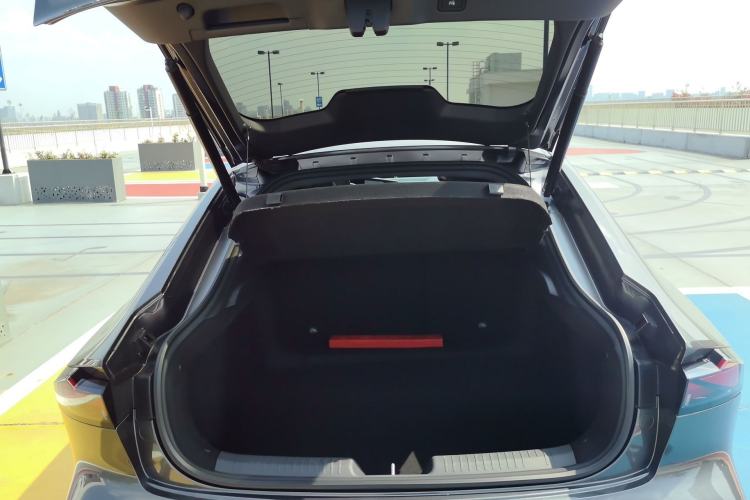 Used CHANGAN UNI-V 2022 1.5T Sport Edition Trunk