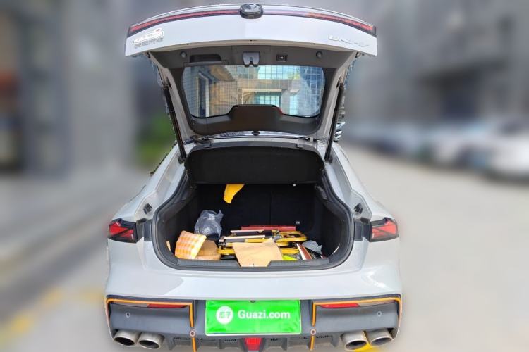 Used CHANGAN UNI-V 2022 1.5T Sport Edition Trunk
