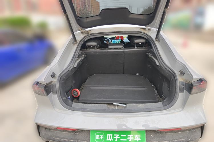 Used CHANGAN UNI-V 2022 1.5T Smart Navigation Version Trunk