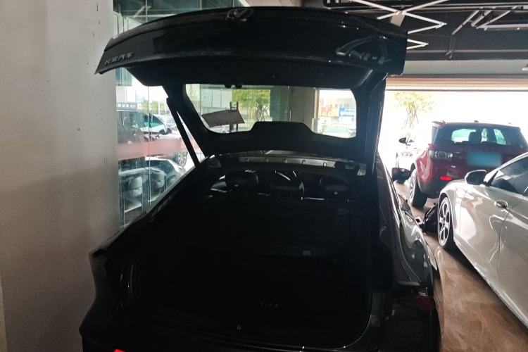 Used CHANGAN UNI-V 2022 1.5T Prestige Version Trunk
