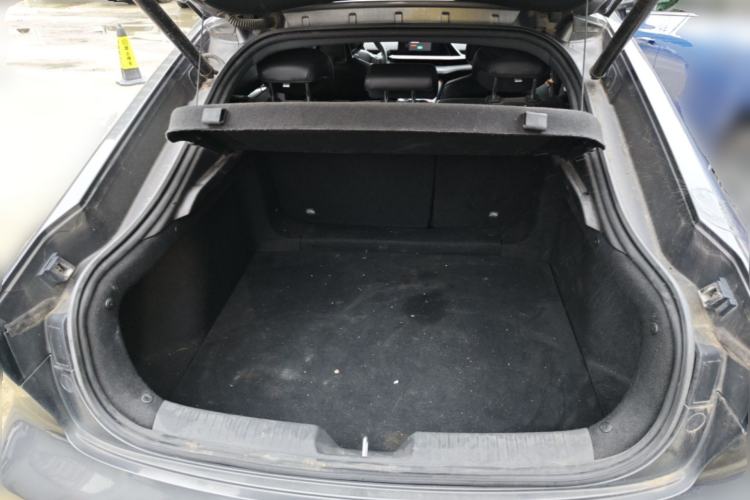 Used CHANGAN UNI-V 2022 1.5T Prestige Version Trunk