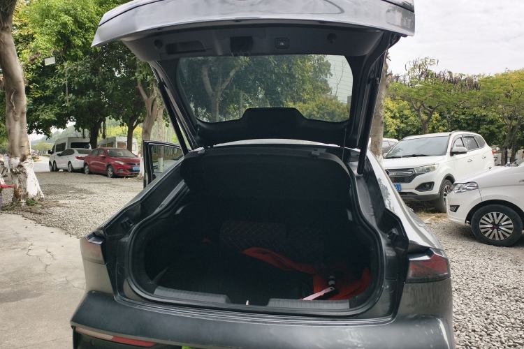 Used CHANGAN UNI-V 2022 1.5T Prestige Version Trunk