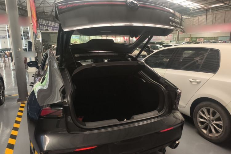 Used CHANGAN UNI-V 2022 1.5T Prestige Version Trunk