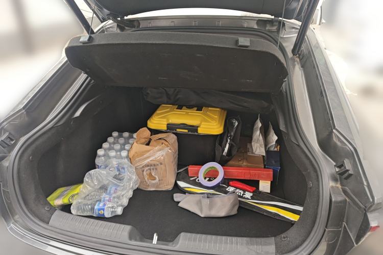Used CHANGAN UNI-V 2022 1.5T Prestige Version Trunk