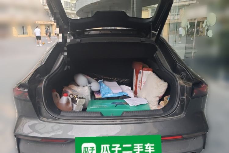 Used CHANGAN UNI-V 2022 1.5T Prestige Version Trunk