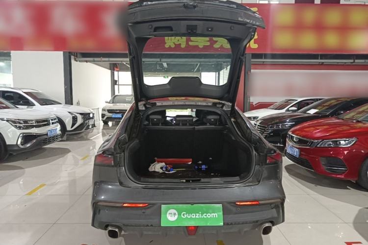 Used CHANGAN UNI-V 2022 1.5T Prestige Version Trunk