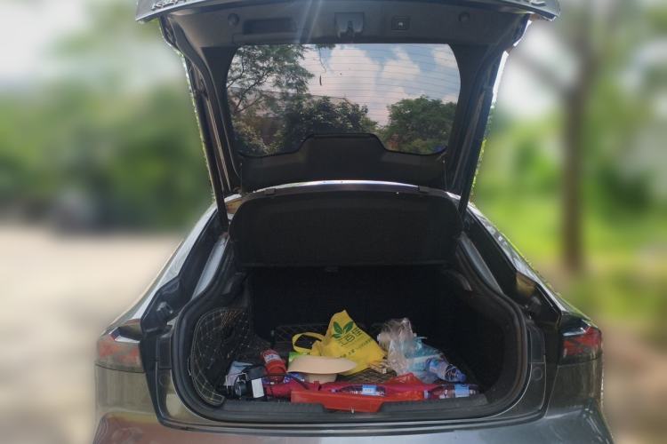 Used CHANGAN UNI-V 2022 1.5T Prestige Version Trunk