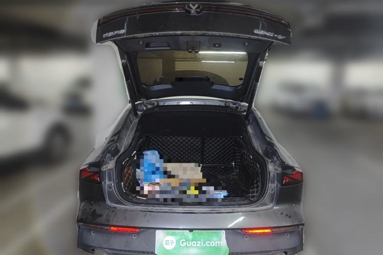 Used CHANGAN UNI-V 2022 1.5T Prestige Version Trunk