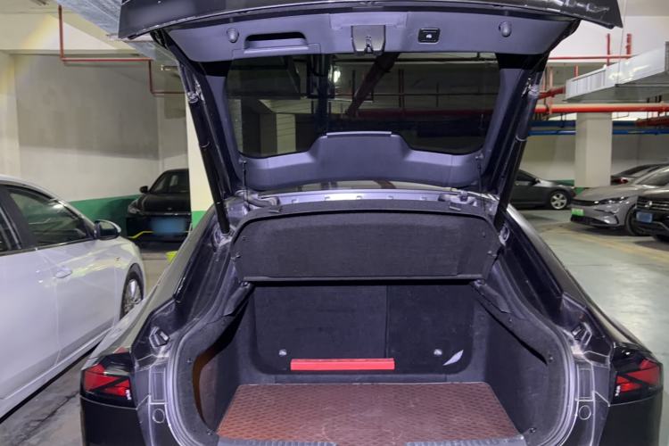Used CHANGAN UNI-V 2022 1.5T Prestige Version Trunk
