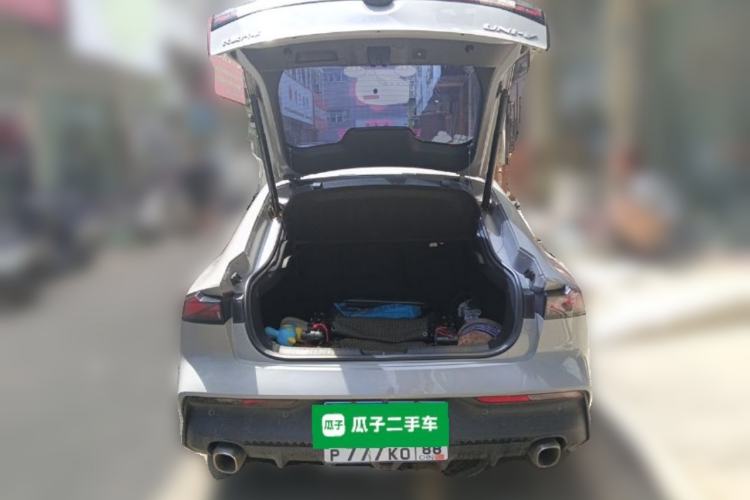 Used CHANGAN UNI-V 2022 1.5T Prestige Version Trunk