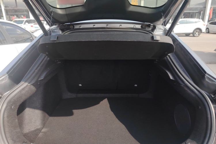 Used CHANGAN UNI-V 2022 1.5T Smart Navigation Version Trunk