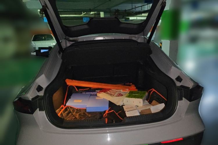 Used CHANGAN UNI-V 2022 1.5T Prestige Version Trunk
