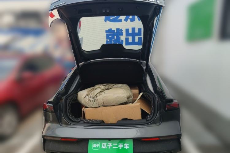 Used CHANGAN UNI-V 2022 1.5T Prestige Version Trunk