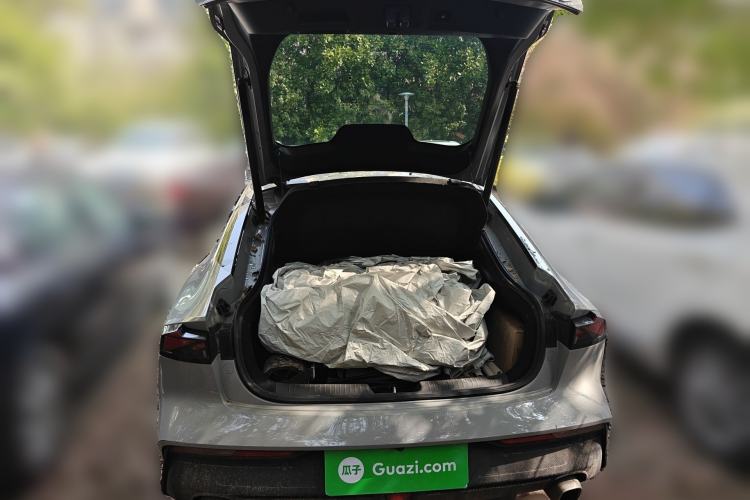 Used CHANGAN UNI-V 2022 1.5T Prestige Version Trunk