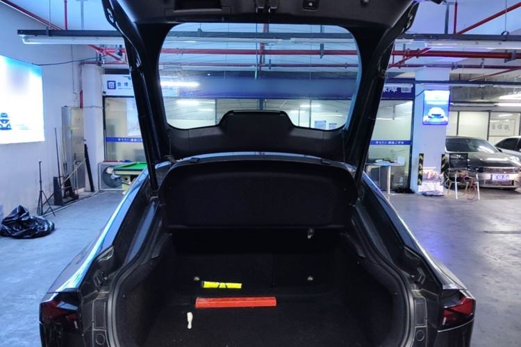 Used CHANGAN UNI-V 2022 1.5T Sport Edition Trunk