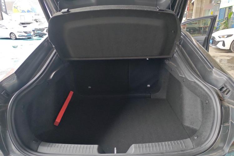 Used CHANGAN UNI-V 2022 1.5T Prestige Version Trunk