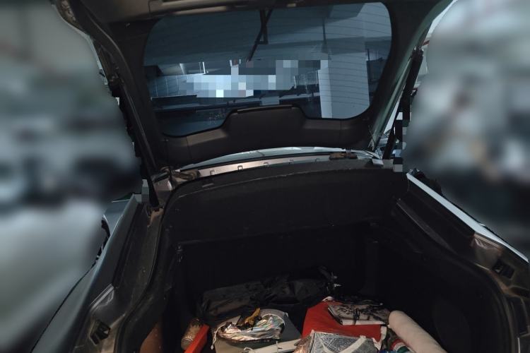 Used CHANGAN UNI-V 2022 2.0T Leading-Speed Edition Trunk
