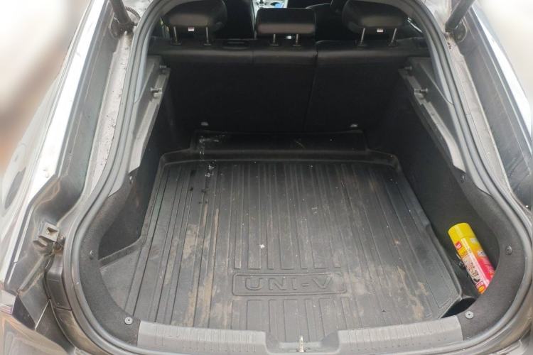 Used CHANGAN UNI-V 2022 1.5T Sport Edition Trunk