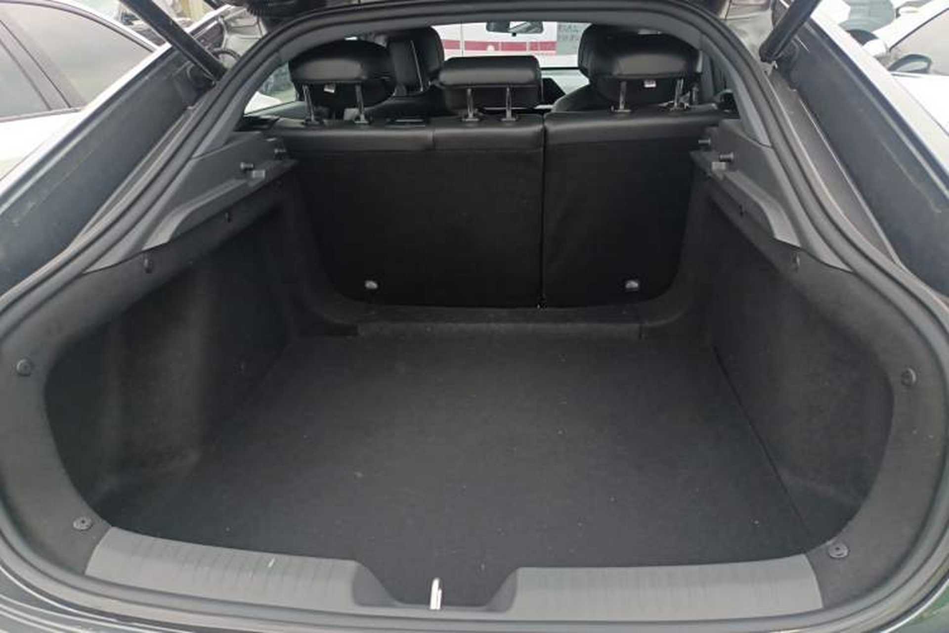 Used CHANGAN UNI-V 2022 1.5T Prestige Version Trunk