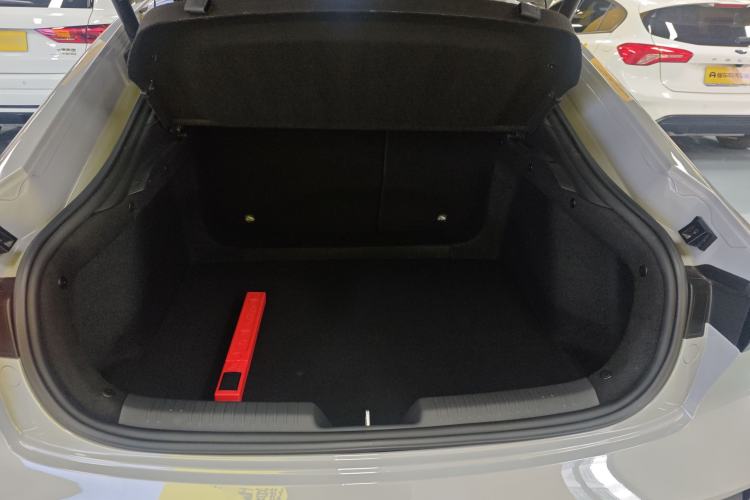 Used CHANGAN UNI-V 2022 1.5T Prestige Version Trunk