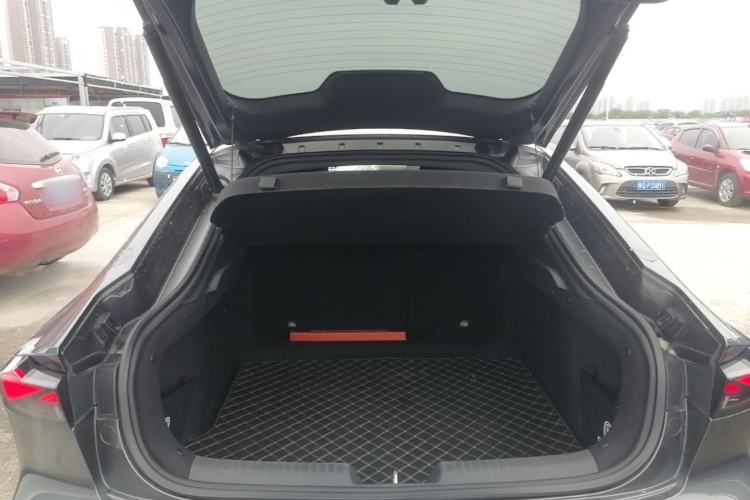 Used CHANGAN UNI-V 2022 1.5T Sport Edition Trunk