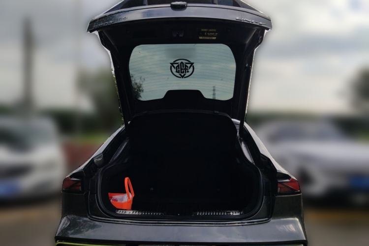 Used CHANGAN UNI-V 2022 1.5T Sport Edition Trunk