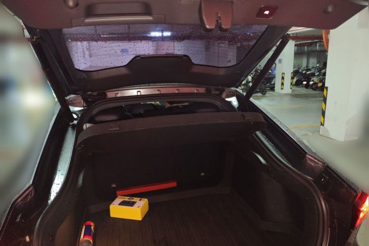 Used CHANGAN UNI-V 2022 1.5T Sport Edition Trunk