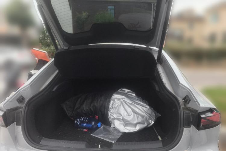 Used CHANGAN UNI-V 2022 1.5T Prestige Version Trunk