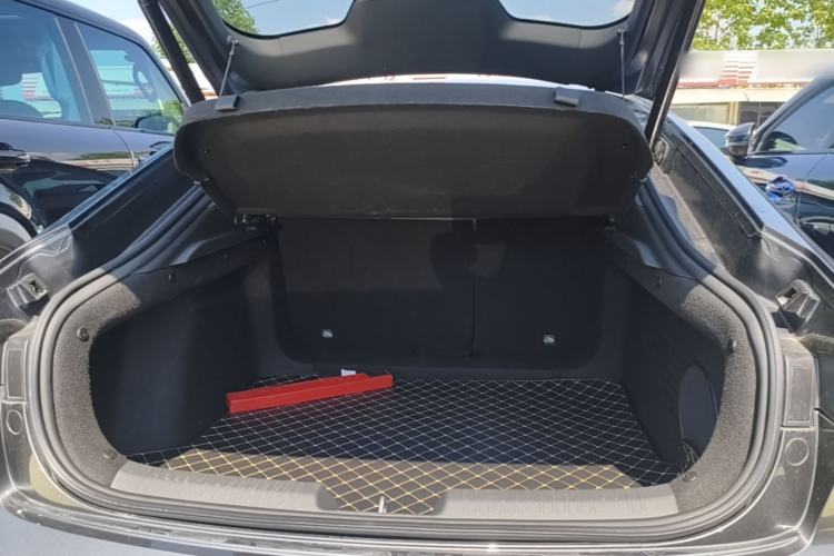Used CHANGAN UNI-V 2022 1.5T Prestige Version Trunk