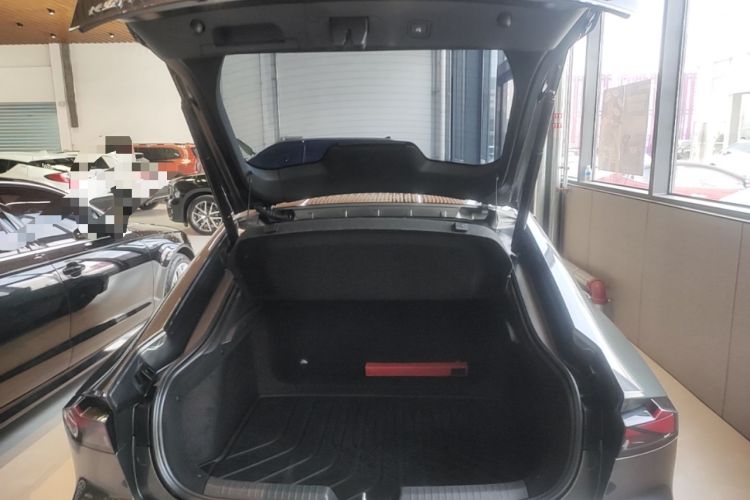 Used CHANGAN UNI-V 2022 1.5T Prestige Version Trunk