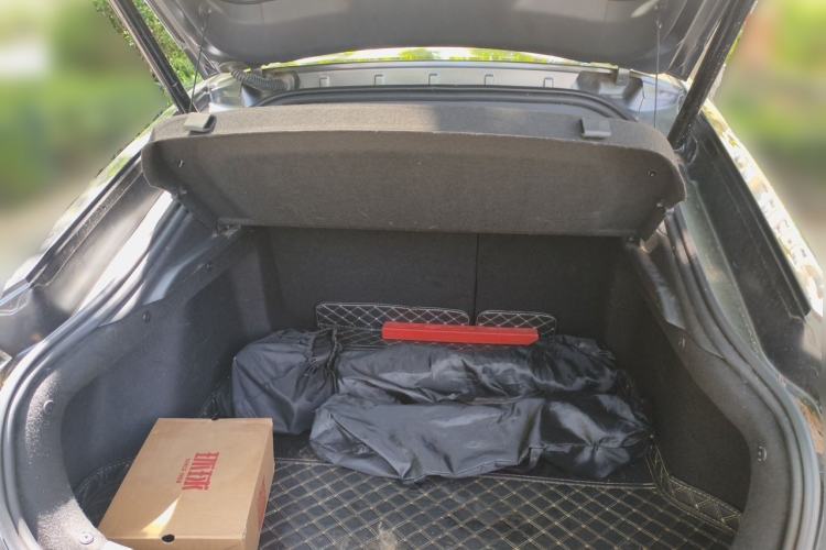 Used CHANGAN UNI-V 2022 1.5T Prestige Version Trunk