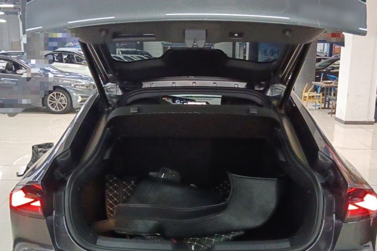 Used CHANGAN UNI-V 2022 1.5T Prestige Version Trunk