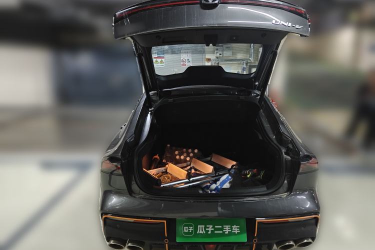 Used CHANGAN UNI-V 2022 1.5T Sport Edition Trunk