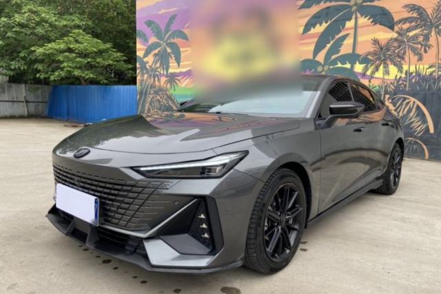 Used CHANGAN UNI-V 2022 1.5T Prestige Version