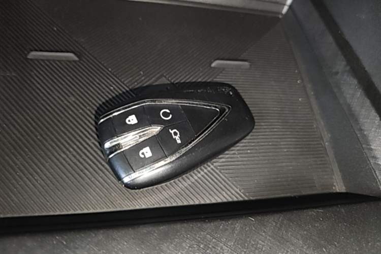 Used CHANGAN UNI-V 2022 1.5T Sport Edition Vehicle Key