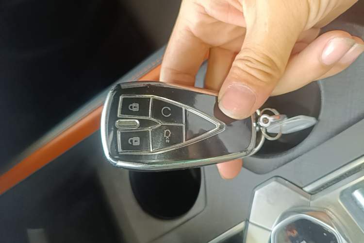 Used CHANGAN UNI-V 2022 1.5T Prestige Version Vehicle Key