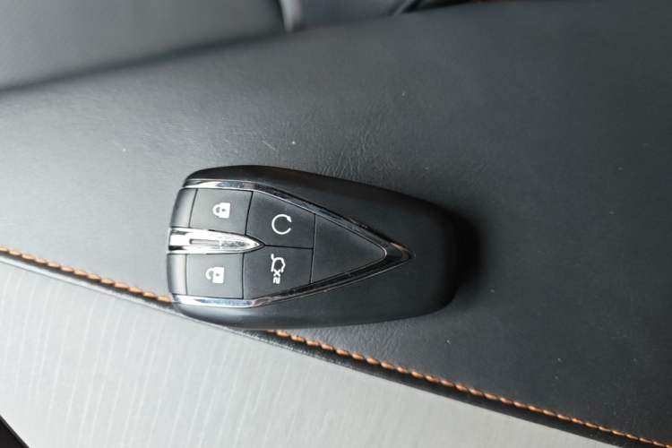 Used CHANGAN UNI-V 2022 1.5T Prestige Version Vehicle Key