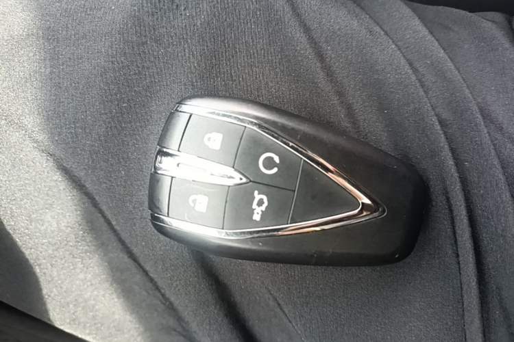 Used CHANGAN UNI-V 2022 1.5T Prestige Version Vehicle Key