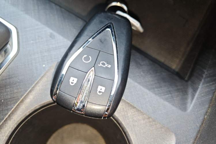 Used CHANGAN UNI-V 2022 1.5T Prestige Version Vehicle Key