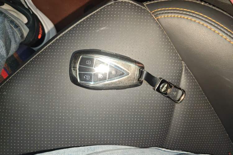 Used CHANGAN UNI-V 2022 1.5T Prestige Version Vehicle Key