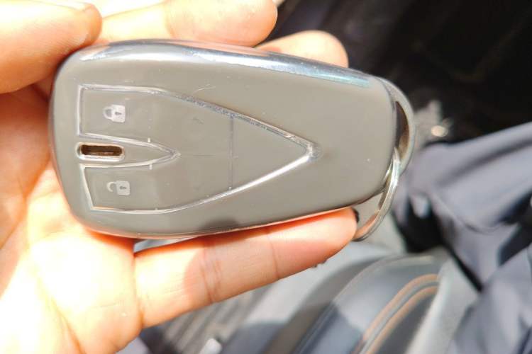 Used CHANGAN UNI-V 2022 1.5T Sport Edition Vehicle Key
