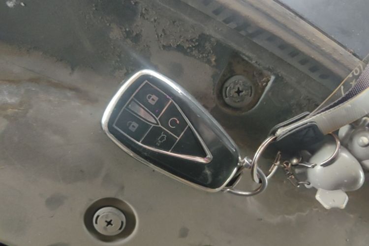 Used CHANGAN UNI-V 2022 1.5T Prestige Version Vehicle Key
