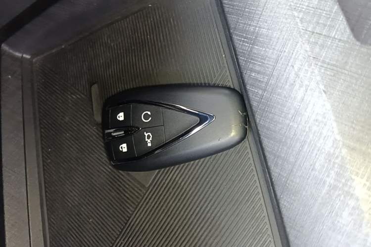Used CHANGAN UNI-V 2022 1.5T Prestige Version Vehicle Key